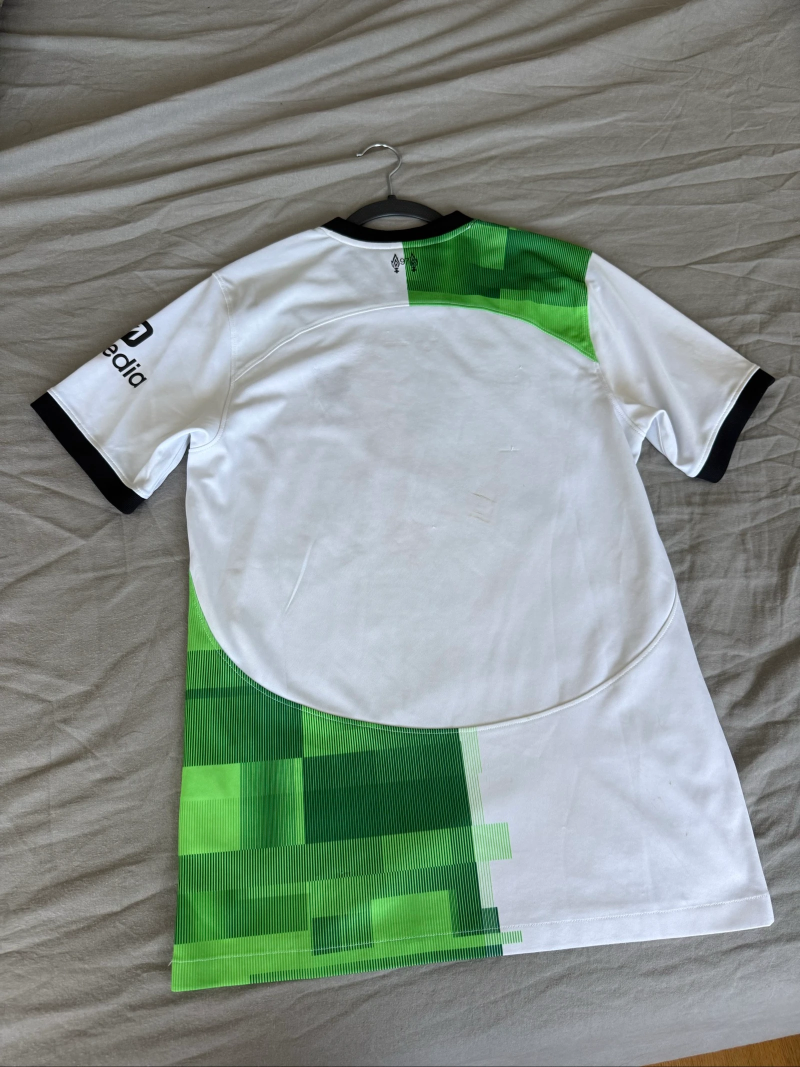 Camiseta auténtica de visitante del Liverpool 23/24 S – photo 4